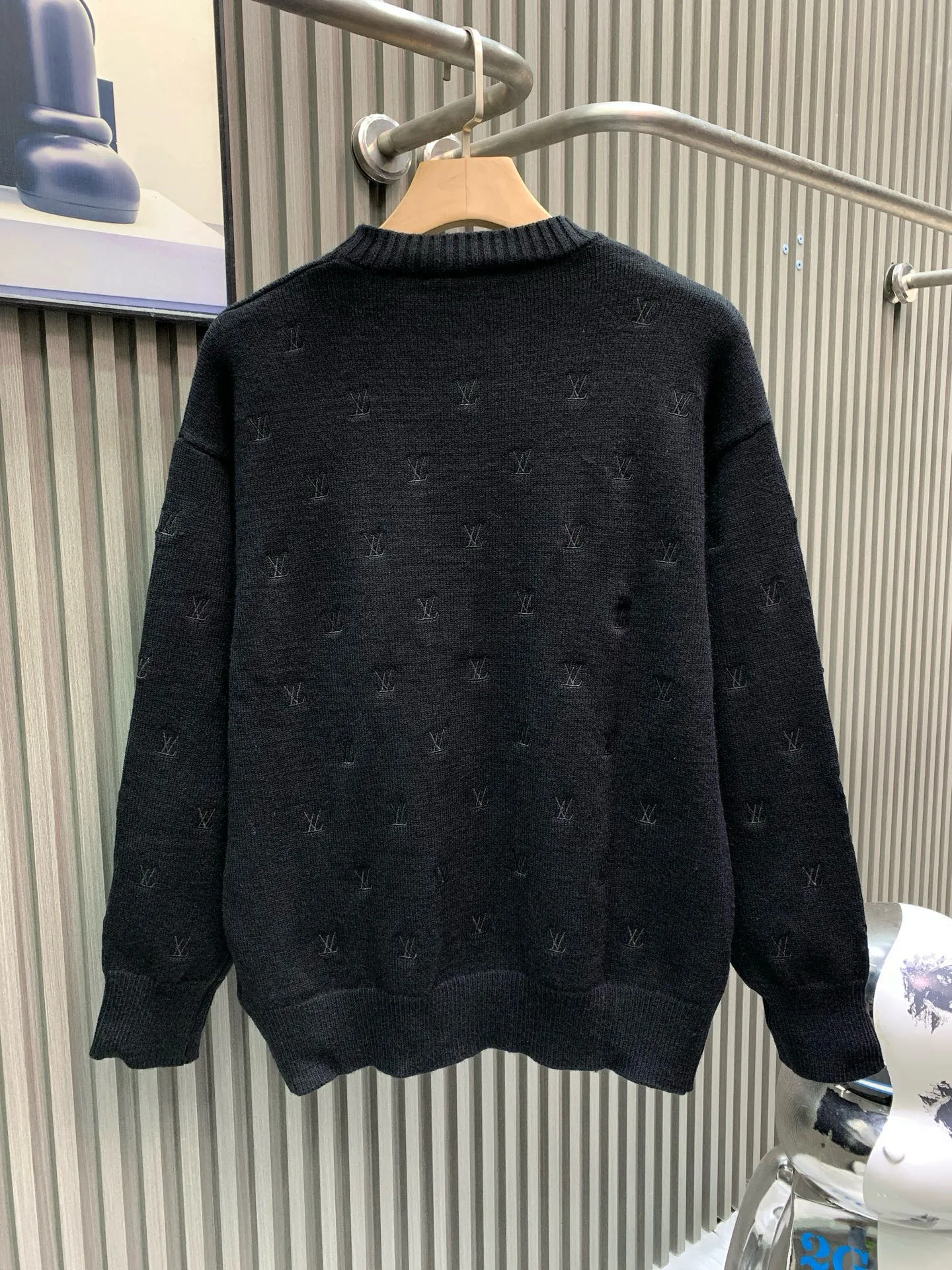 🅿️370 black
